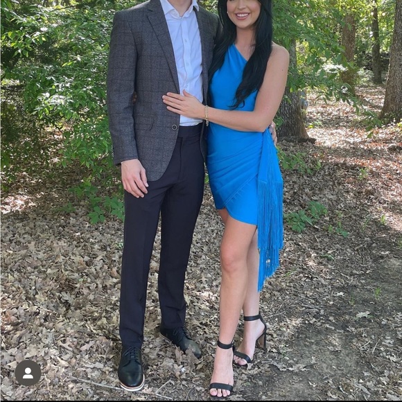 STUNNING Dress - Picture 2 of 2